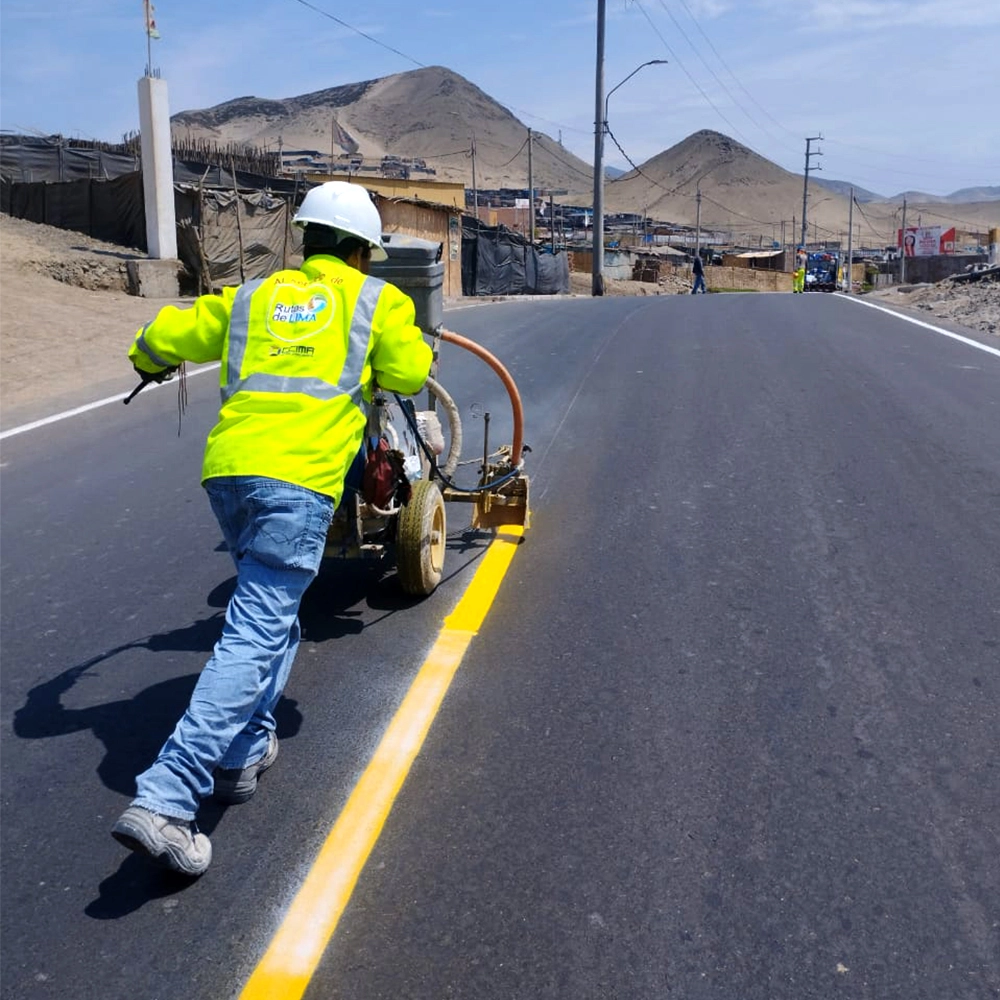 senalizacion horizontal demarcacion vial marcas en el pavimento pintura de trafico en peru