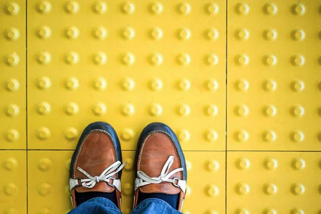 ¿Qué es y cómo funciona la señalización inclusiva? 1 inclusivo 1